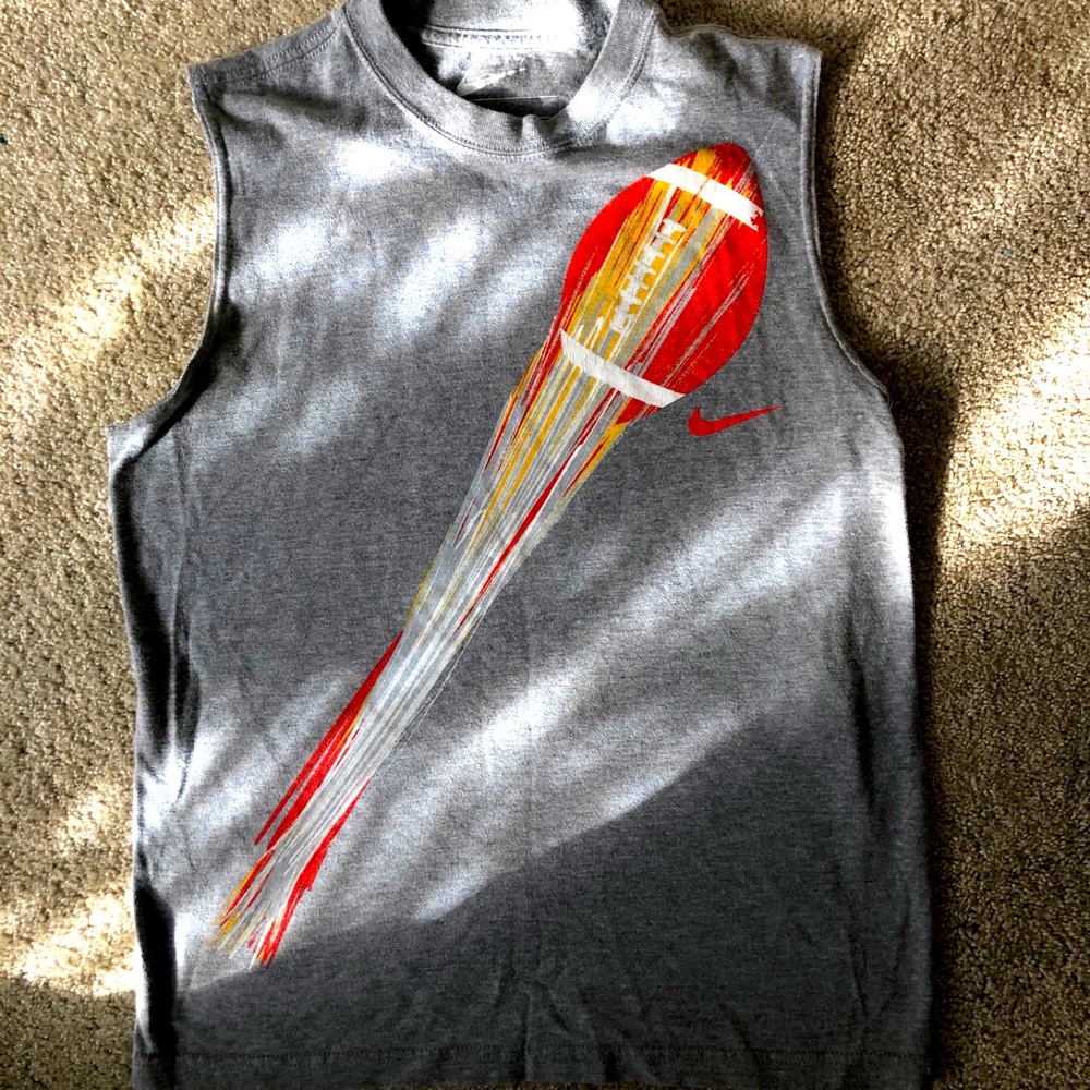 T-shirt sleeveless